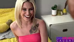 Azgın Üvey Kız Kardeş Kiara Cole Büyük Kalın Sikle Amımı Gererken Severim Diyiyor