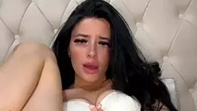 Experienced British Girlfriend Shows Her Horny Side