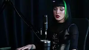 Carol RHCP lost virginity in mother's bed after school video leaked.