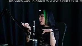 Carol RHCP lost virginity in mother's bed after school video leaked.