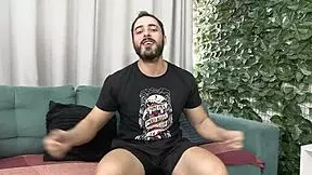 A estreante dessa vez foi a Tiffany Carioca em minha primeira vez fudendo na telinha.