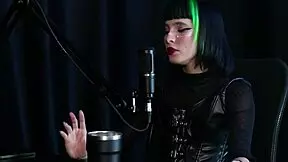 Carol RHCP lost virginity in mother's bed after school video leaked.