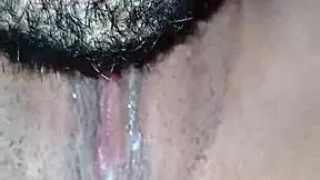 el me chupo todo el clitoris hasta llegar al orgasmo