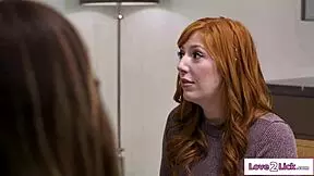 Lesbians Show How They Squirt On Squirter Anonymous Meeting