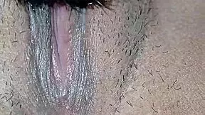 el me chupo todo el clitoris hasta llegar al orgasmo