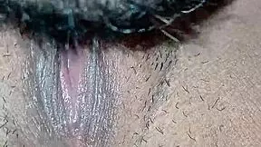 el me chupo todo el clitoris hasta llegar al orgasmo