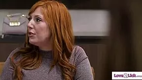 Lesbians Show How They Squirt On Squirter Anonymous Meeting