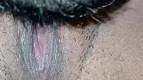 el me chupo todo el clitoris hasta llegar al orgasmo