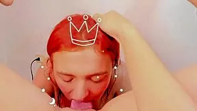 najstnice 18+ klepetajo in uživajo v lahki zabavi skupaj dokler ne dosežejo vrhunca s škropljenjem na prsih