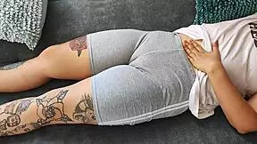 Hey, touching and adoring this spectacular fat tight vagina in leggings