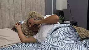 oh man, i cant believe my horny stepdaughter is seducing me like this