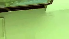 terrible orgasm from the petite 18+ in web chat, what a mess