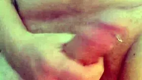 Exercitando O Pau Cabeçudo Com Jovem Amadora