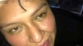 madre soltera me chupa la pinga en el taxi paseando por lima