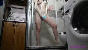 hey, i was so horny that i had to cum with my dildo before jumping in the shower