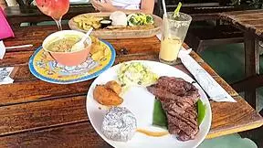 i invited the tinder girl over for food and ended up getting paid with her wet spot