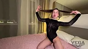 Stepdaughter dreams of daddy's cum