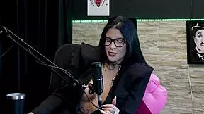 safada faz stripper mostra os peitos e a buceta após dizer que engole e brinca com o gozo - leticia braga watch on sheer red