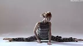 russian hot hairy gymnast rita mochalkina