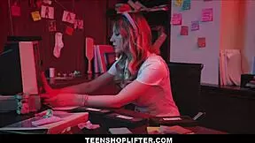 Reporter Masturbates To Shoplifter Sex Tape