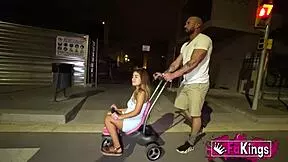 �mini-motomami has come munequita enfadada wants the big throng inside