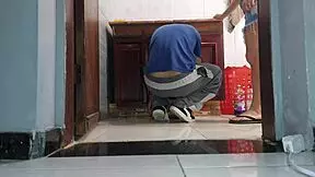 Cuckold wife welcomes neighbor plumber suggestively