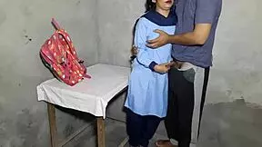 Fete indiene școlare virgine, sex emoțional prima dată cu iubitul student