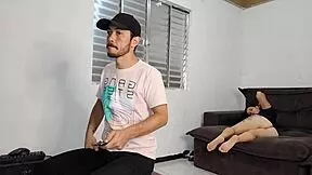 I'm chatting about wanting to connect with this technician by showing off a bit, hope it works out 😊