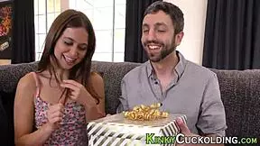 19yo teen cuckolds loser in bondage