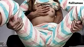 Očka nehaj, ne dotikaj se moje pičke in majhnih 18+ jošk 😡