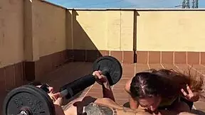 hey, this chica is helping gymbro with exercises, sucking his cock deep on the street