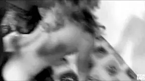 Üvey kızımı neden köpek pozisyonunda siktim? POV'u izle!