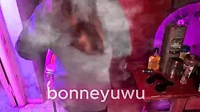 bonneyuwu - 18 36 bartender le paga a bonney por chupar un dildo, cute in miniskirt 😘