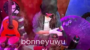 bonneyuwu - 18 36 bartender le paga a bonney por chupar un dildo, cute in miniskirt 😘