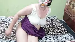 Pakistani Hot Neighbors Bhabhi Gets Fucked For A Love Letter With Clear Hindi Audio.