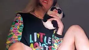 Bonneyuwu - 15 08 pijama masturbacion dildo y peluche