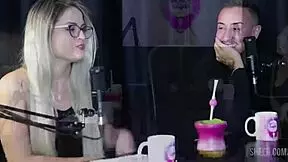 Kompilacije Mary Red Queen na Bora Cast z Bruna Carlos, glej na Sheer Red!