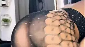 Petite Dallas escort available for tryst on P411