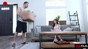 Scarlett Alexis Helps Stepdad Trade VR Pussy For Real Thing?