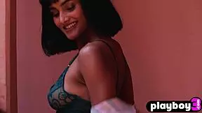 All Natural Milf Angel Constance Poses Naked Outdoor 😍