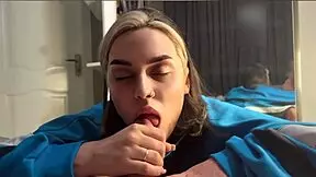 My best friend's girlfriend gave me an unforgettable blowjob while he was out