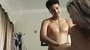 Empino A Mi Hermanastra Y Me Vengo En Su Vagina!