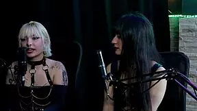 Nath Wolowski tests anal vibrator, leaves home after old job frustration!