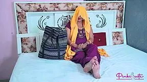 Indian Modern Bahu Ravina Desi Ko Nanga Dekha Sasur Ne- Bahu Ne Pakda Sasur Ka Budha Lund