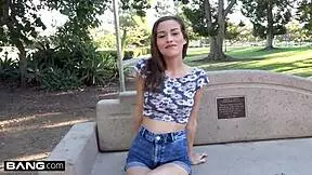 horny karter foxx stretches her tight pussy