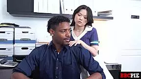 Lulu chu says, 'i'll drain your bbc for an a grade'