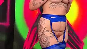 I see this curvy beauty showing off her big tits at the party, oh wow!