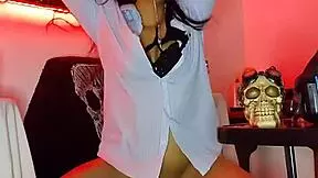 Watch me masturbate on cam while dancing perreo!