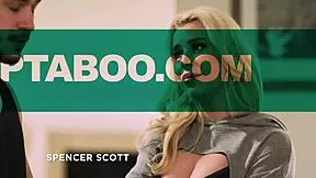 Spencer and Apollo cheer each other on 😏