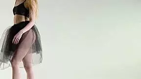 sexy girl shows amazing gymnastic talents